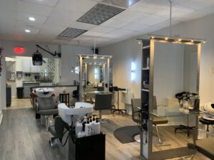 Salon in Tequesta